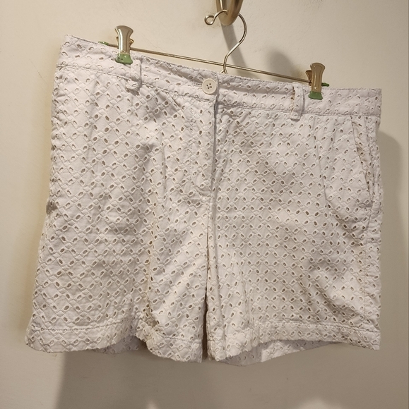 Loft women's cream casual Eyelet cotton shorts size 8 - Picture 3 of 10